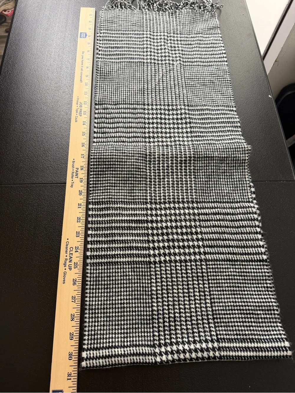 Made In England 100% Cashmere Fringe Scarf Houndstooth Black White